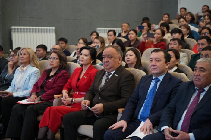 Сыр төрінде «Адал азамат: ауыл мектебінің келешегі» атты республикалық семинар-тренинг өтті