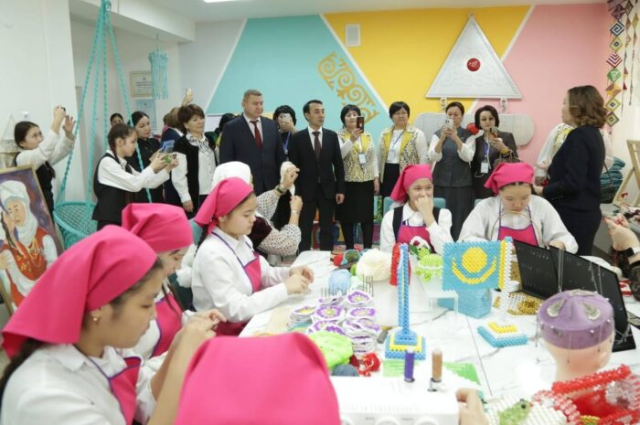 Жас ұрпақты еңбекке баулу мектептен бастау алатынын дәлелдеген семинар